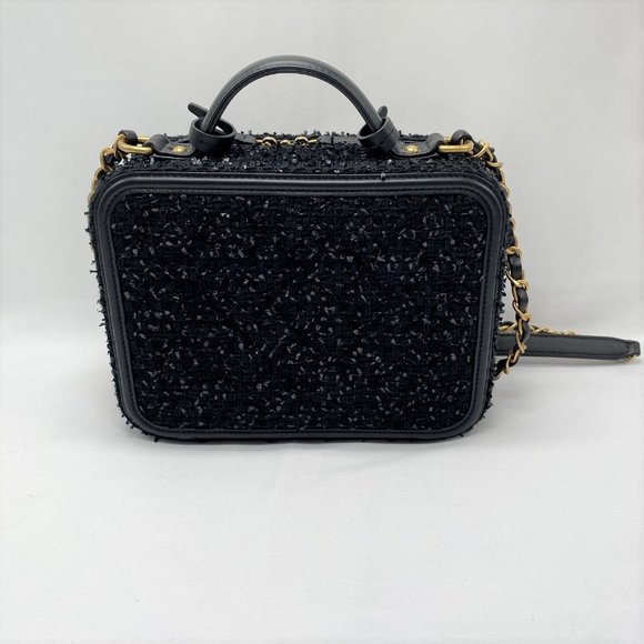 Chanel Black Tweed Vanity Case with Gold Hardware - Picture 3 of 10